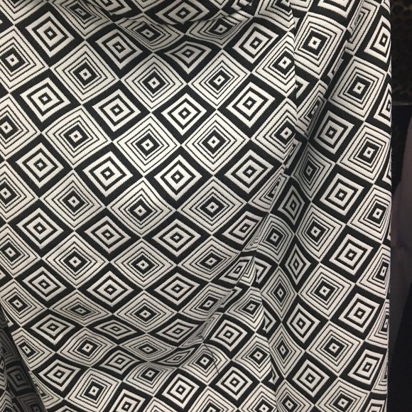 SOLD~Mac Duggal black/white 2 pc prom dress/gown - Picture 4 of 5